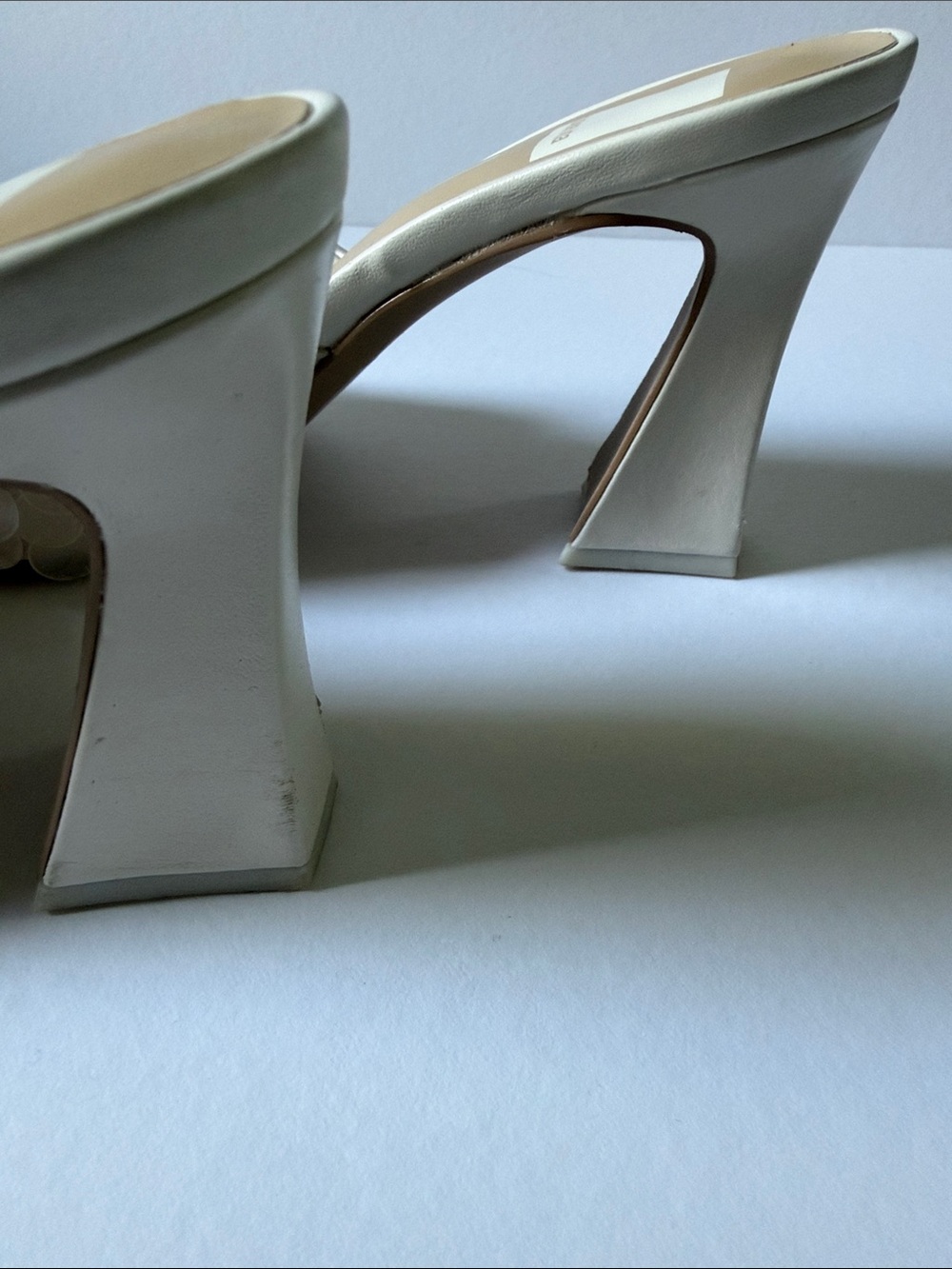 Dolce Vita Women's Ivory shell Slide Sandals bridal wedding shoes size 8 - Picture 6 of 9